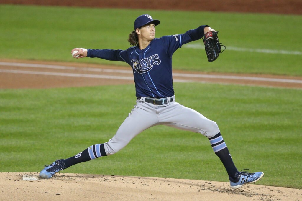 Tyler Glasnow pitching for the Rays